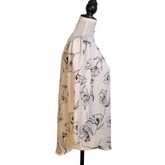 Fun2Fun Floral Blouse White Size Small 3/4 Sleeve Top - Picture 3 of 8